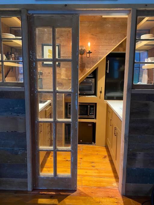 The Farmhouse Suite At Barn & Bike Red Hook Exterior photo